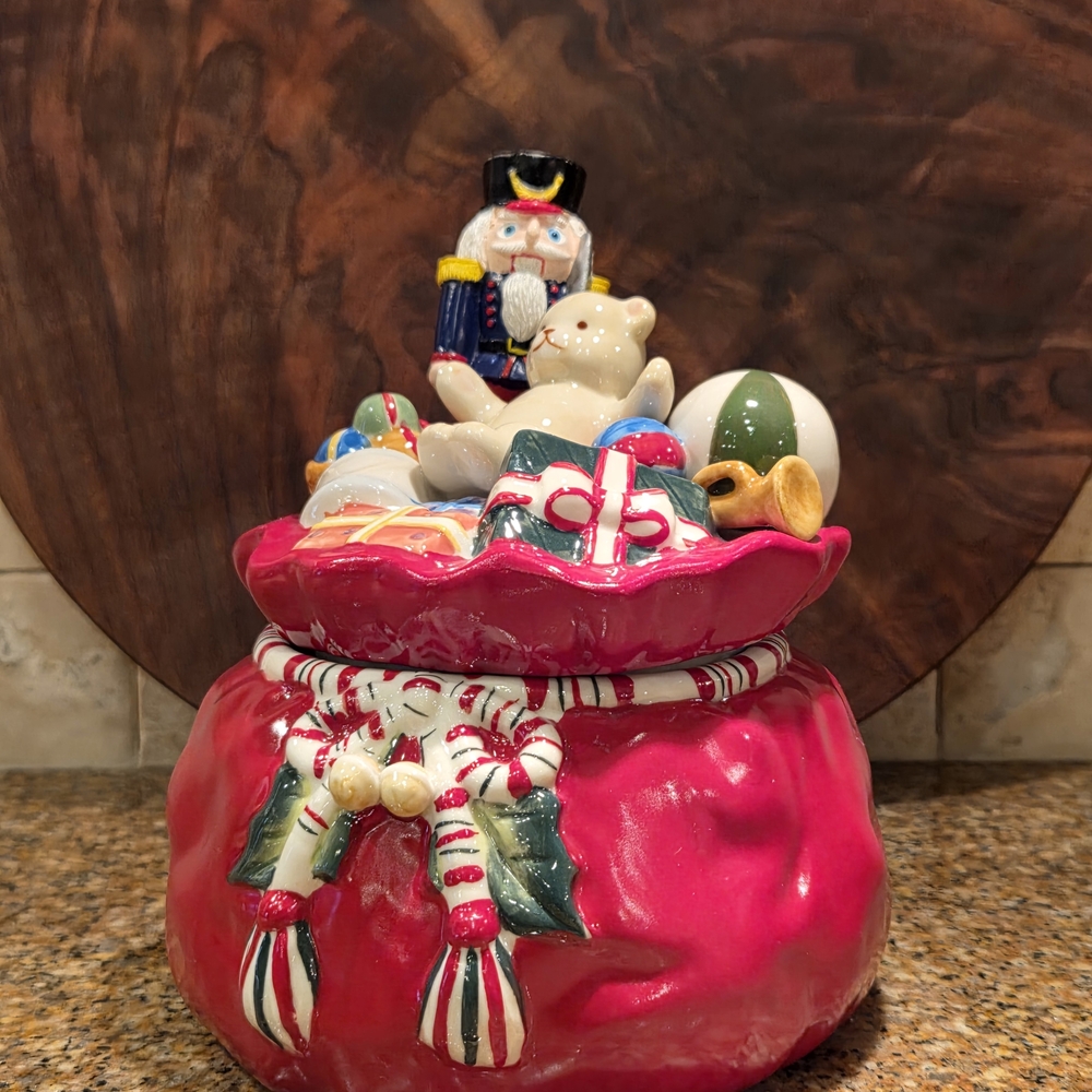 Longaberger Red Ceramic Holiday Sack with Nutcracker and Gifts